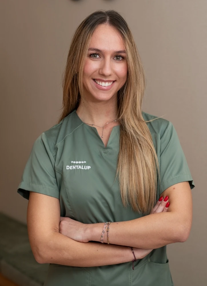 Celia Martínez, auxiliar en Clínica Dental UP